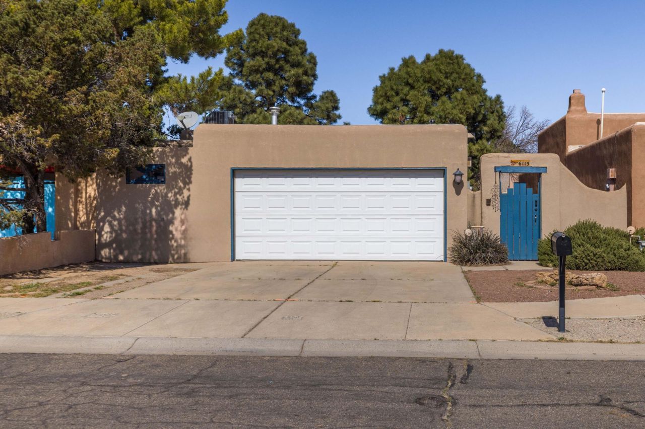 6115 Mustang Lane Nw, Albuquerque, NM 87120 Main Photo