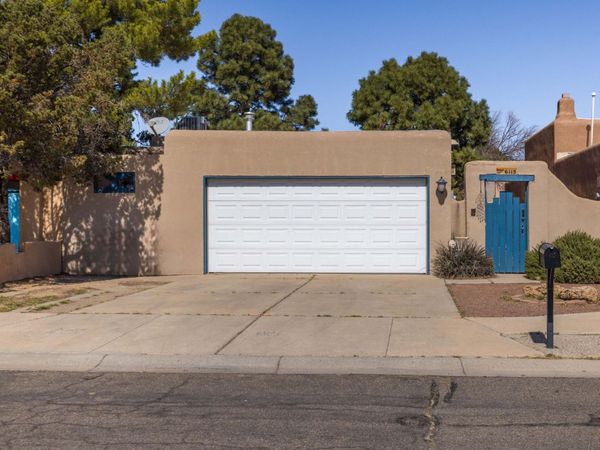 6115 Mustang Lane NW, Albuquerque, NM 87120