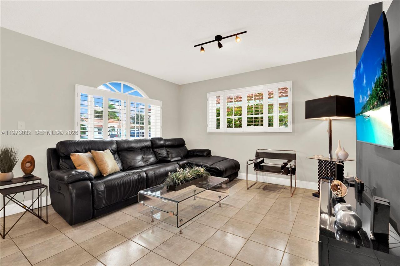 16269 SW 78th Ter, Miami, FL 33193 Photo