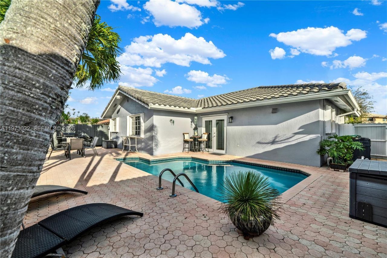 16269 SW 78th Ter , Miami, FL 33193 Photo