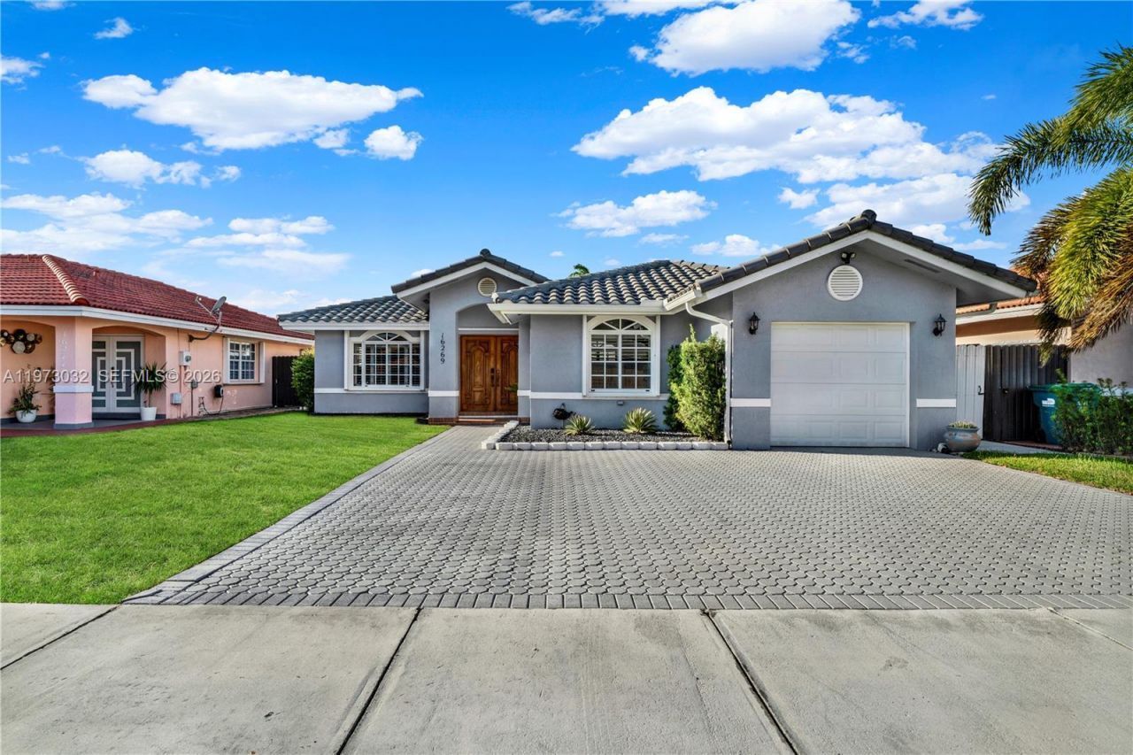 16269 SW 78th Ter, Miami, FL 33193 Photo