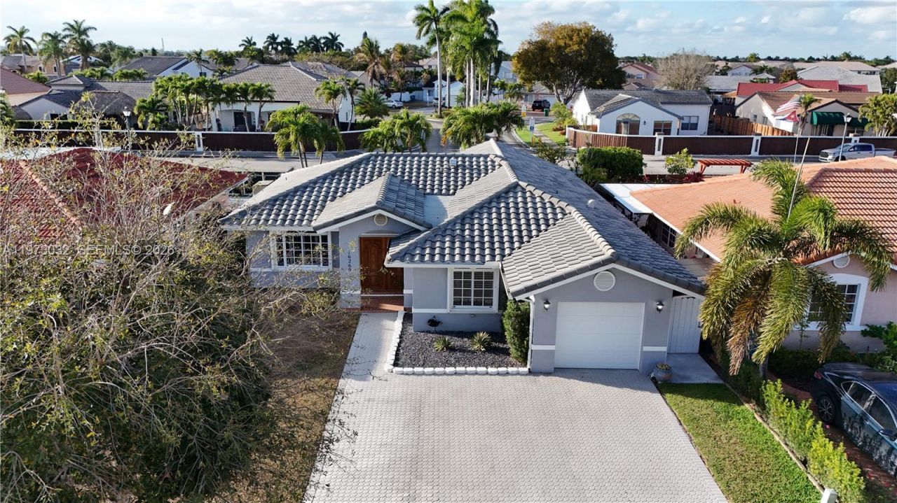 16269 SW 78th Ter , Miami, FL 33193 Photo