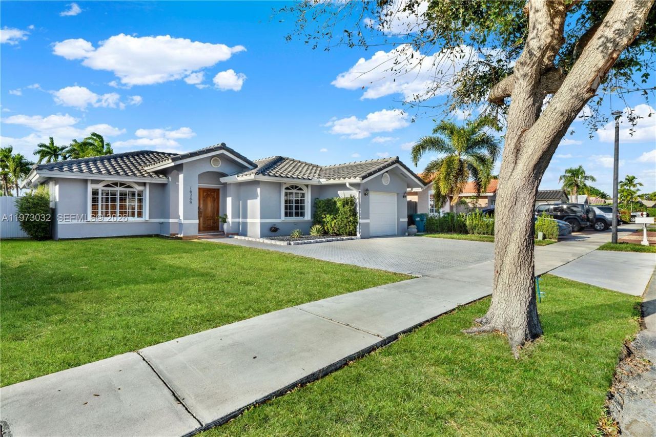 16269 SW 78th Ter, Miami, FL 33193 Photo