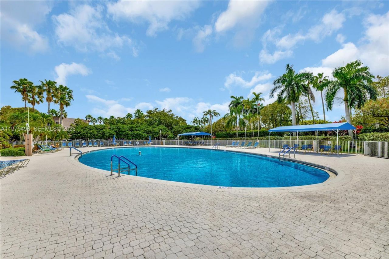 10753 W Clairmont Cir , Unit 106, Tamarac, FL 33321 Photo