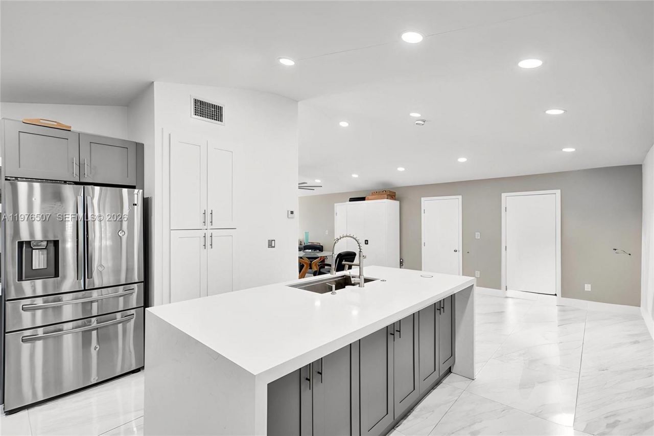 2001 N 22nd Avenue, Hollywood, FL 33020 Photo