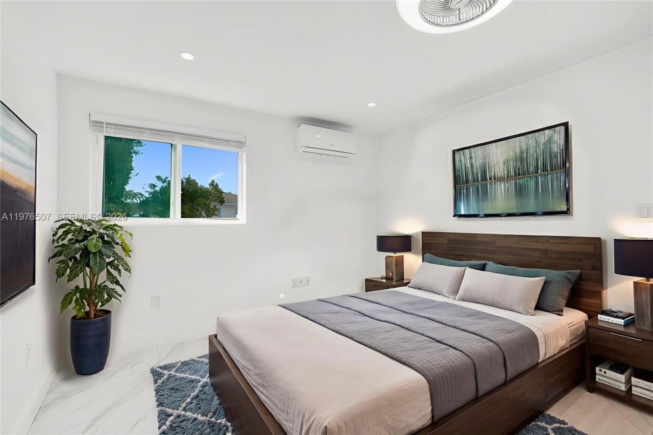 2001 N 22nd Avenue, Hollywood, FL 33020 Photo