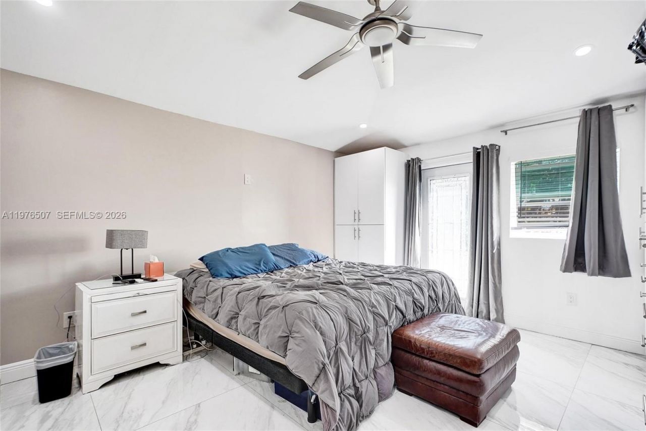 2001 N 22nd Avenue, Hollywood, FL 33020 Photo