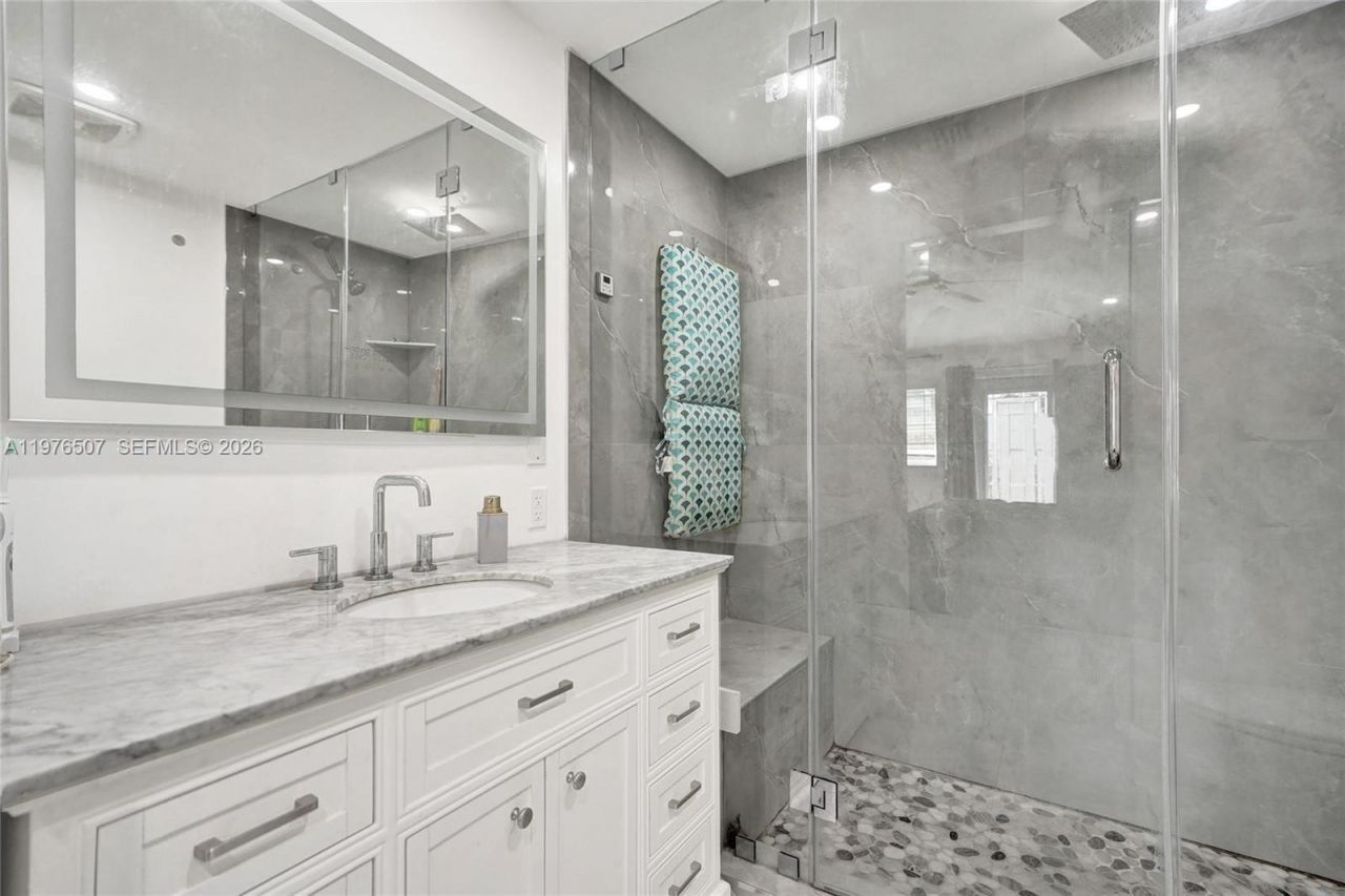 2001 N 22nd Avenue, Hollywood, FL 33020 Photo