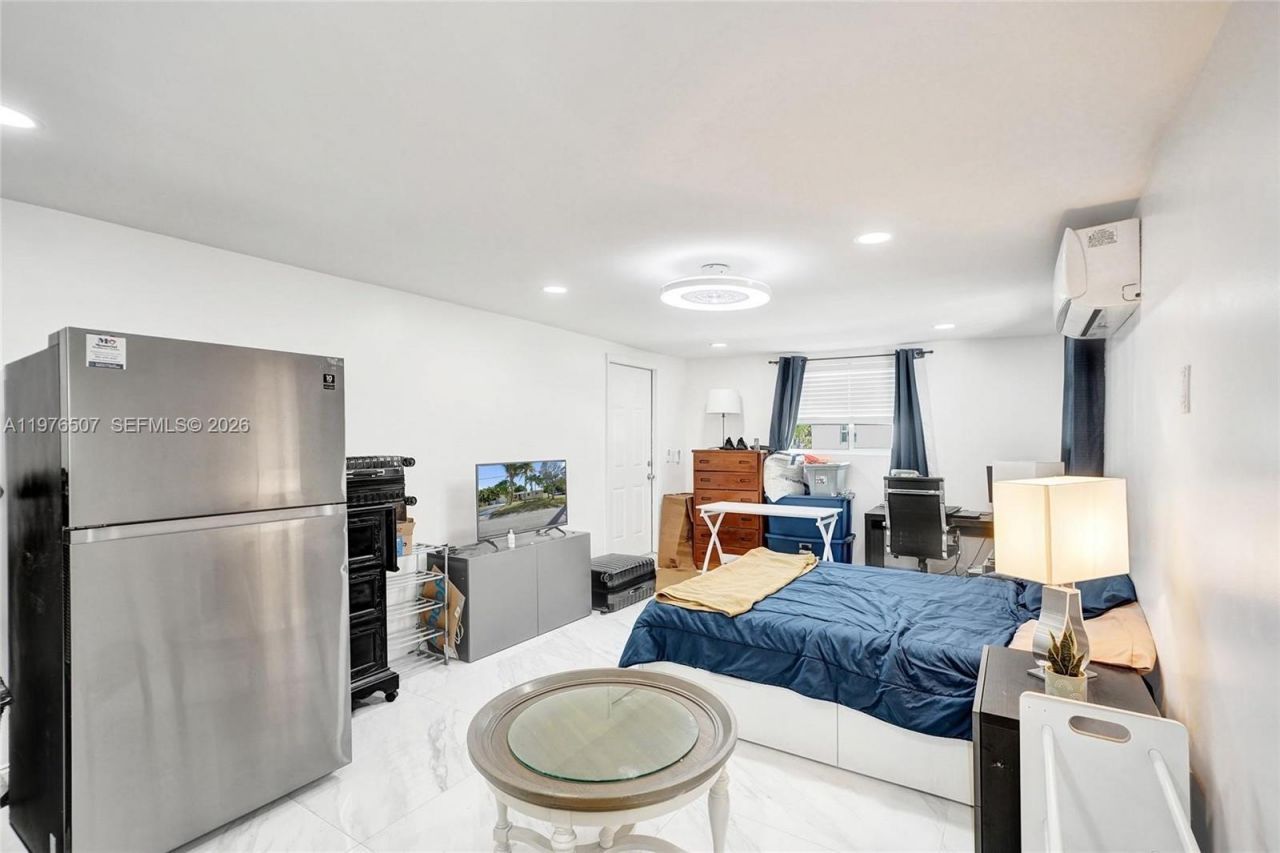 2001 N 22nd Avenue, Hollywood, FL 33020 Photo