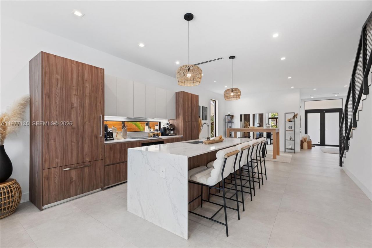 3047 Elizabeth St, Unit 3047, Miami, FL 33133 Photo