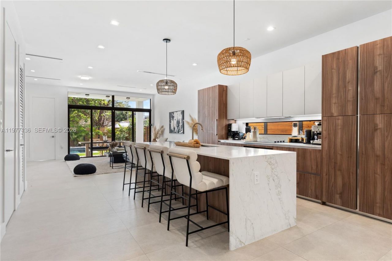 3047 Elizabeth St, Unit 3047, Miami, FL 33133 Photo