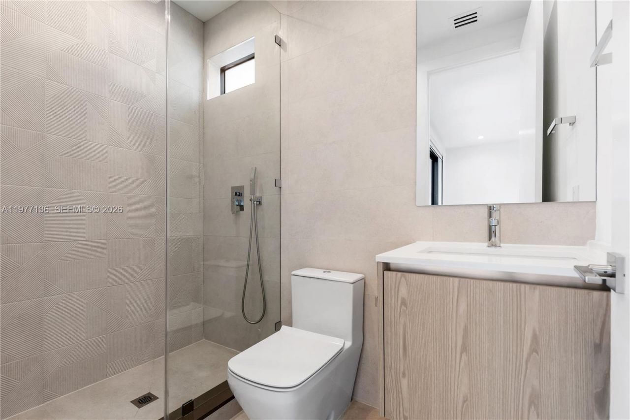 3047 Elizabeth St, Unit 3047, Miami, FL 33133 Photo