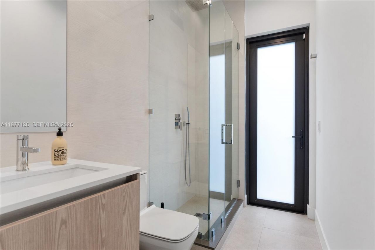 3047 Elizabeth St, Unit 3047, Miami, FL 33133 Photo