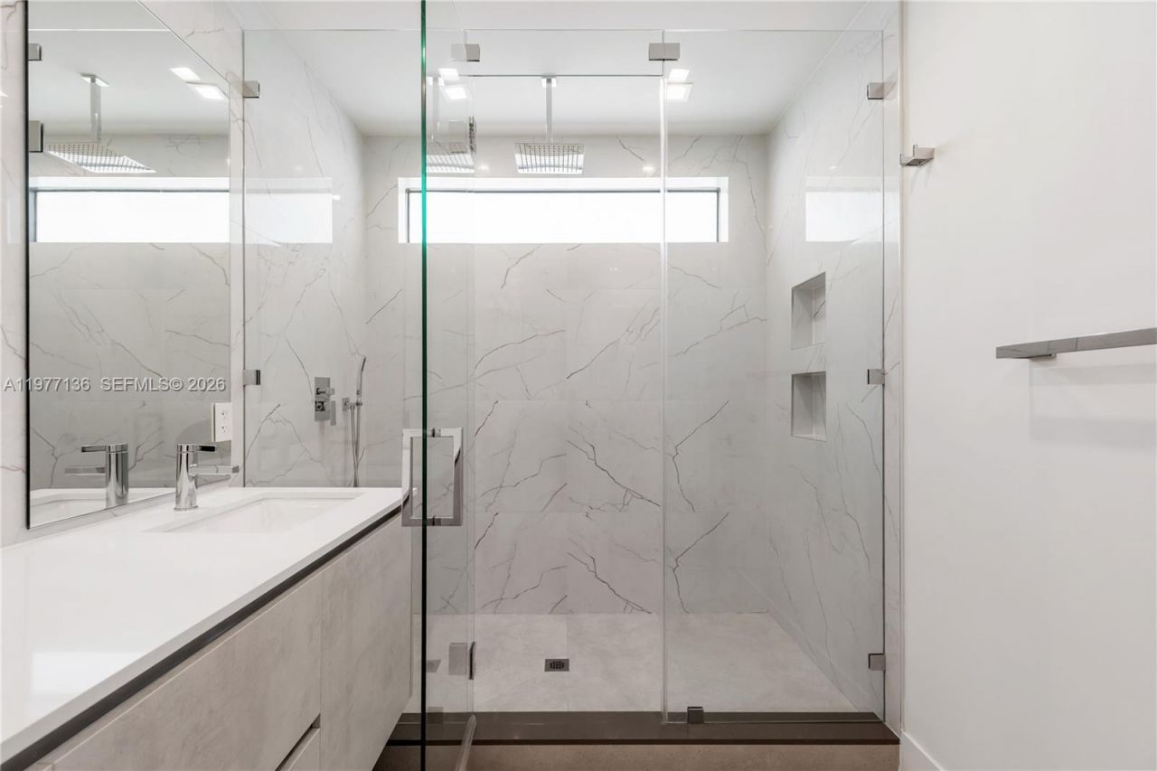 3047 Elizabeth St, Unit 3047, Miami, FL 33133 Photo