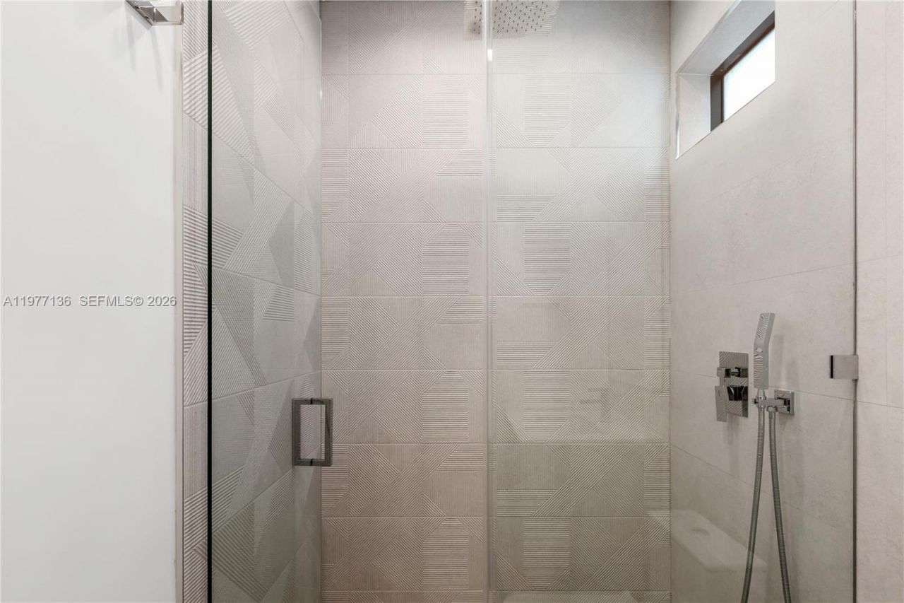 3047 Elizabeth St, Unit 3047, Miami, FL 33133 Photo