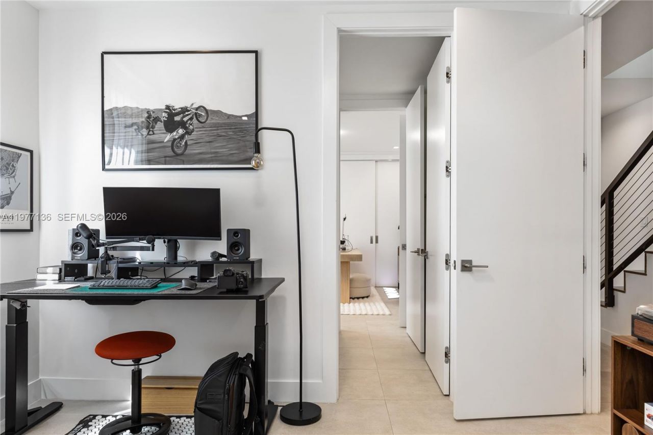 3047 Elizabeth St, Unit 3047, Miami, FL 33133 Photo