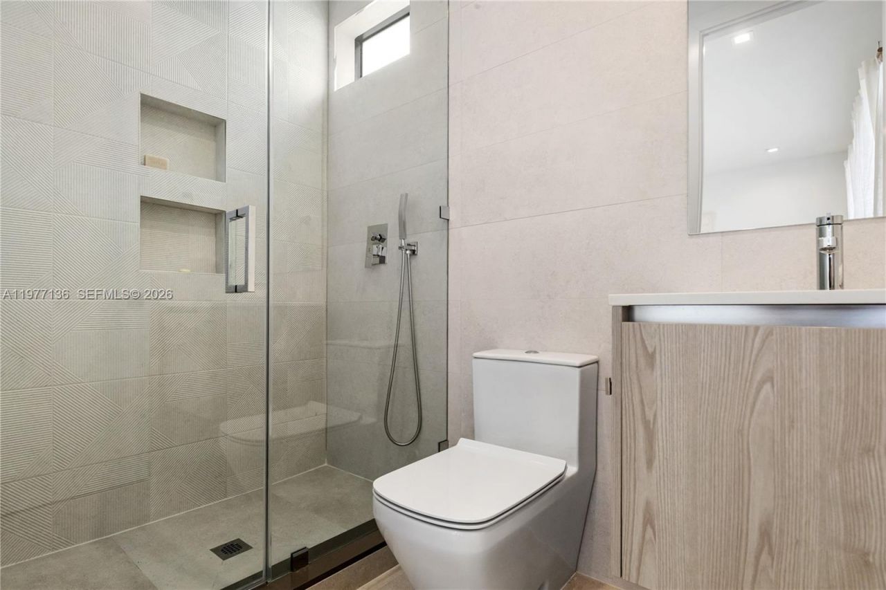 3047 Elizabeth St, Unit 3047, Miami, FL 33133 Photo