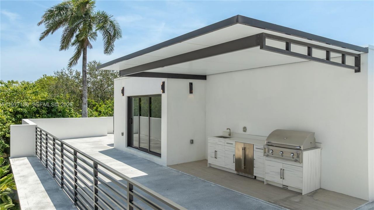 3047 Elizabeth St, Unit 3047, Miami, FL 33133 Photo