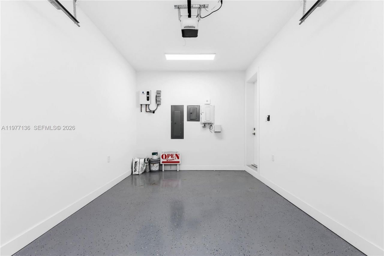 3047 Elizabeth St, Unit 3047, Miami, FL 33133 Photo