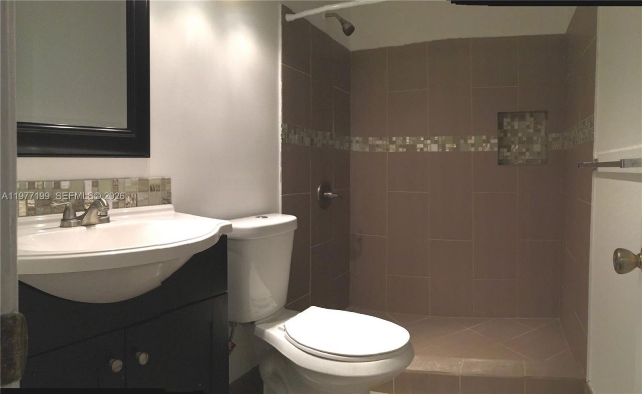 11216 SW 12th St, Unit 203, Pembroke Pines, FL 33025 Photo