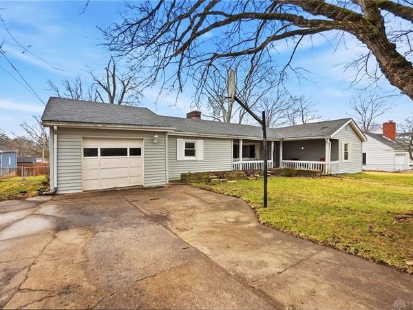 1300 Edwards Drive, Tipp City, OH 45371