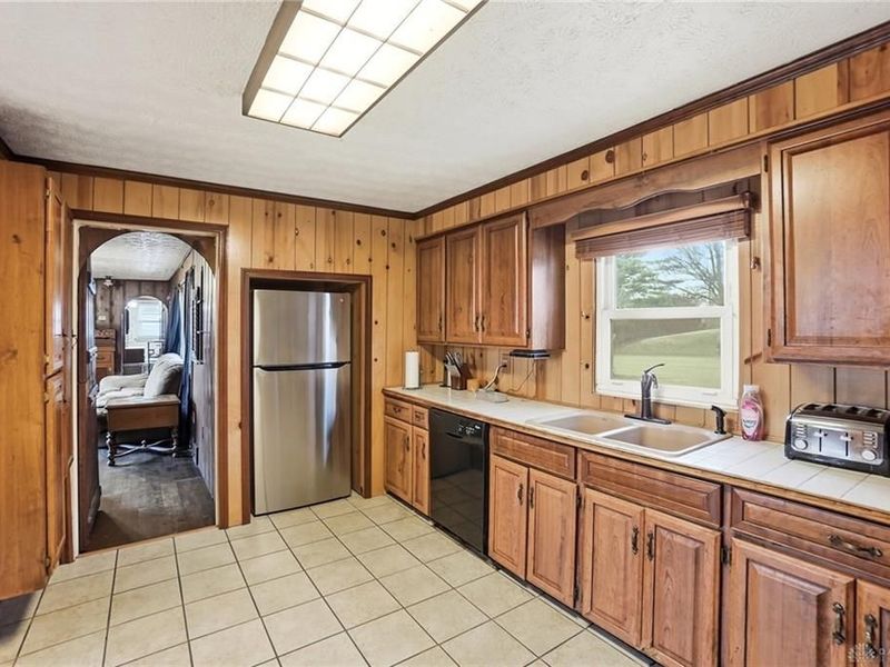 1300 Edwards Drive, Tipp City, OH 45371 Photo 10