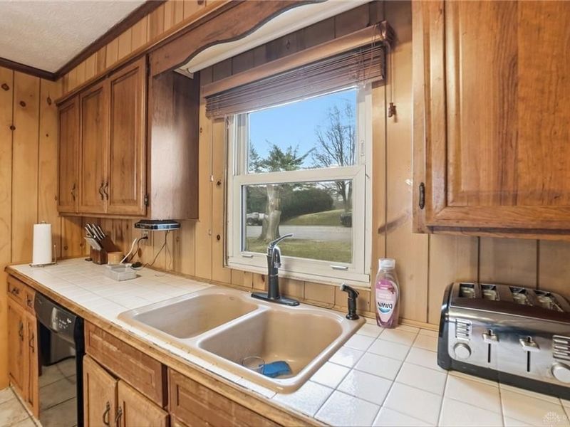 1300 Edwards Drive, Tipp City, OH 45371 Photo 13