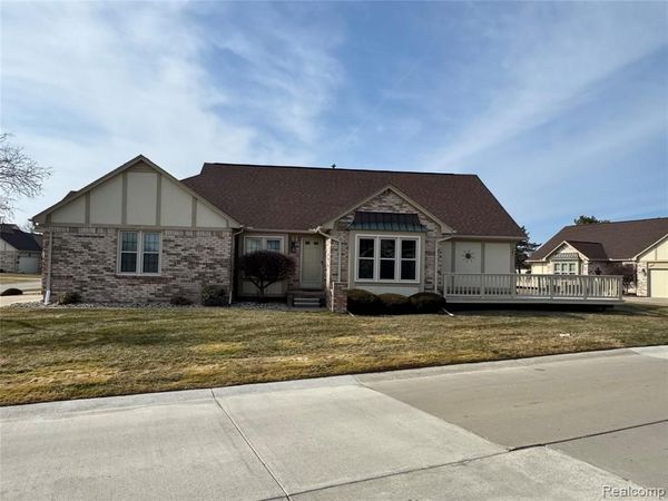 15601 Orchard Ridge Drive, Clinton Twp, MI 48038