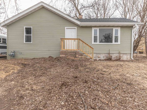 2803 Fairview Avenue, ROCKFORD, IL 61101