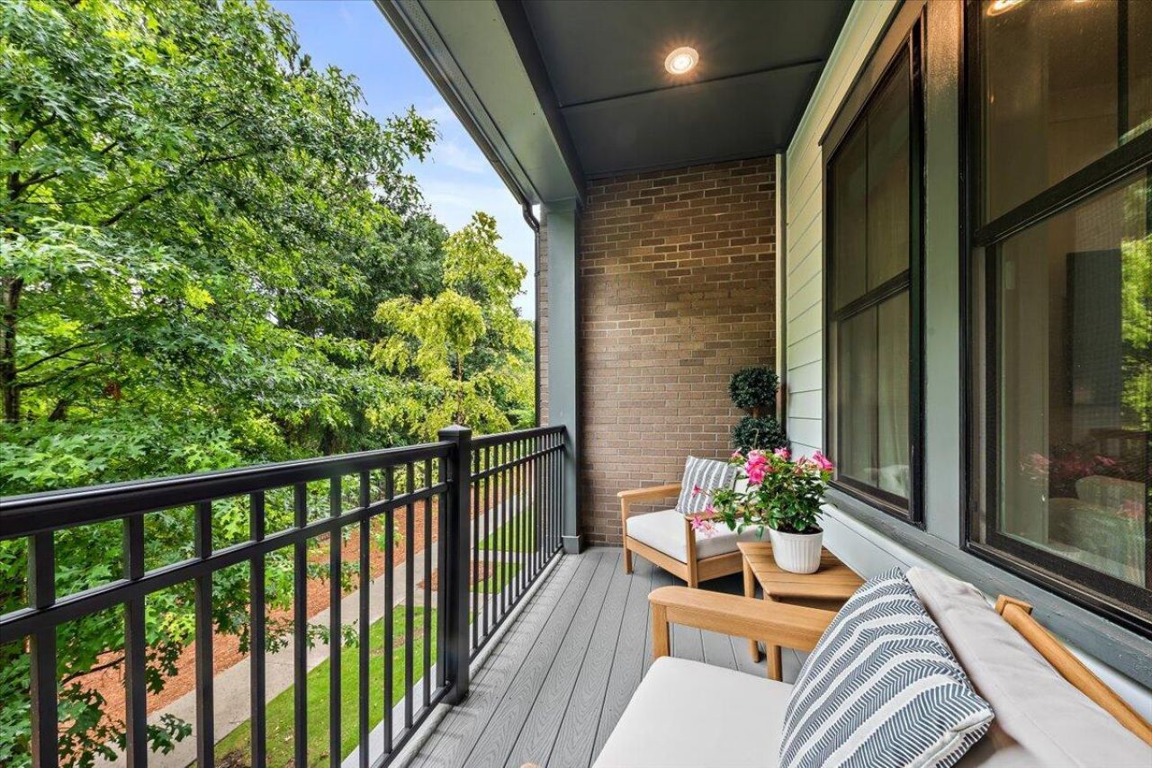 1635 Florentia Street Photo 10