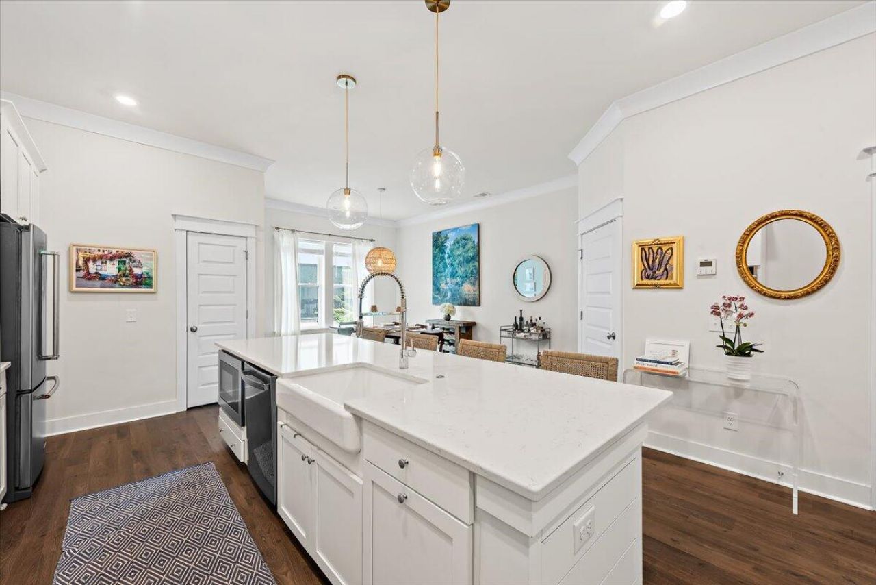 1635 Florentia Street Photo 11