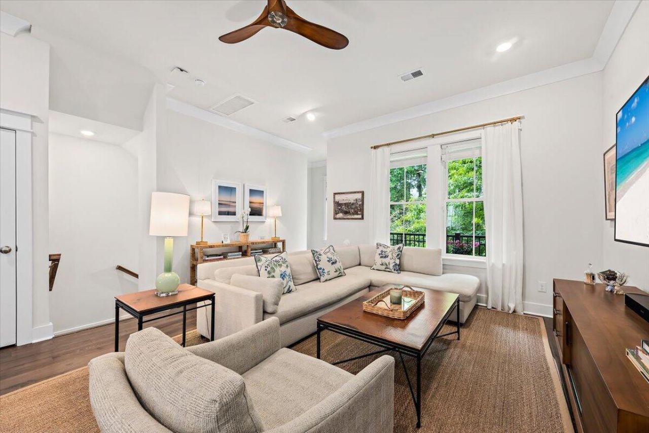 1635 Florentia Street Photo 16