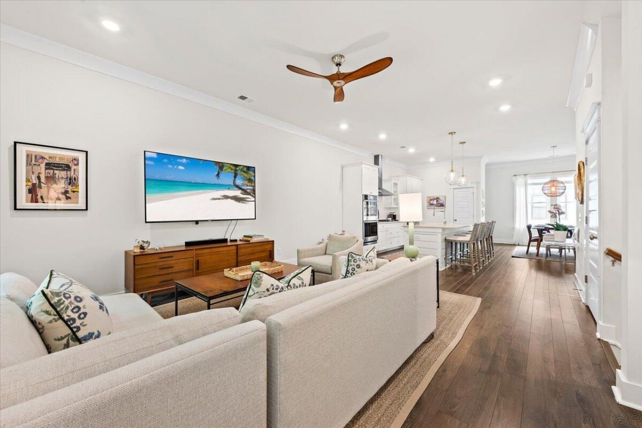 1635 Florentia Street Photo 17