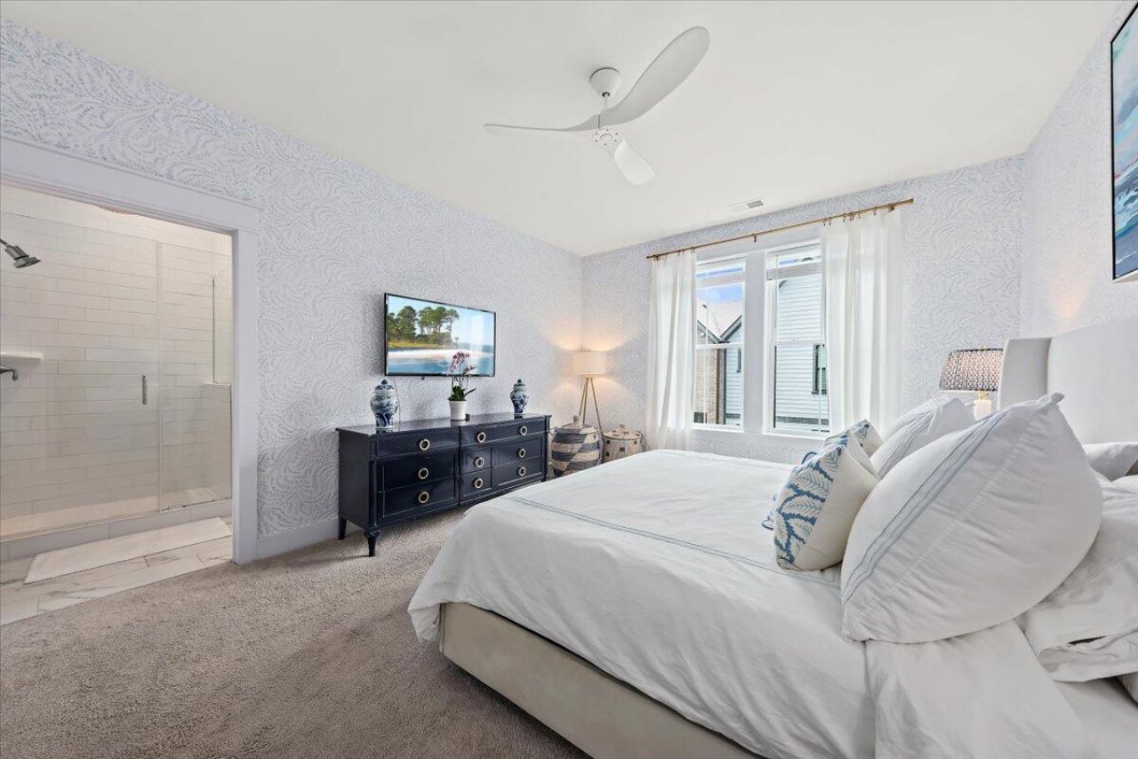 1635 Florentia Street Photo 22