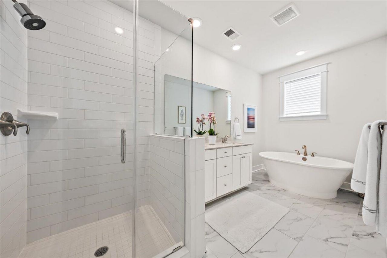 1635 Florentia Street Photo 24