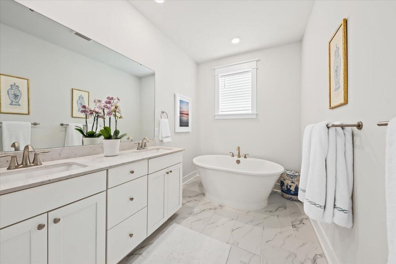 1635 Florentia Street Photo 25