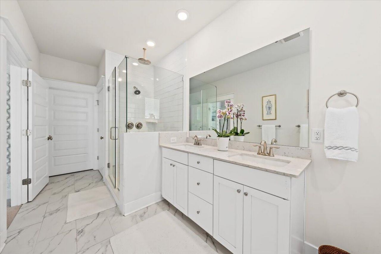 1635 Florentia Street Photo 26