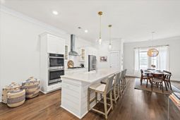 1635 Florentia Street photo 4