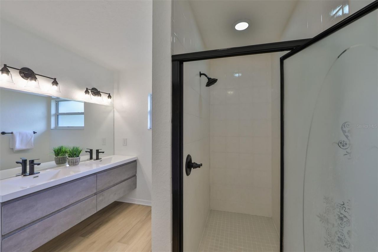 6145 1st Avenue N, Saint Petersburg, FL 33710 Photo