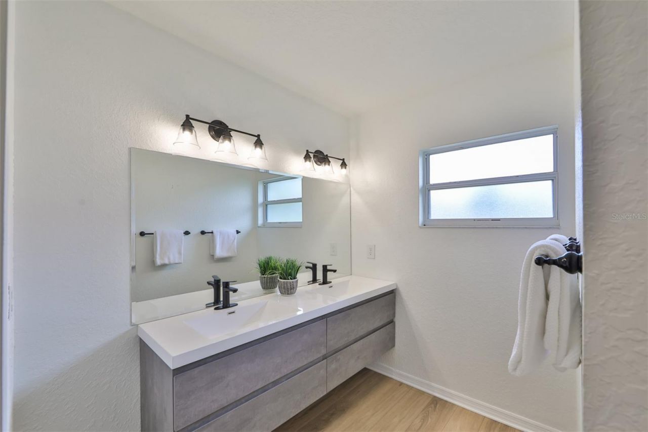 6145 1st Avenue N, Saint Petersburg, FL 33710 Photo