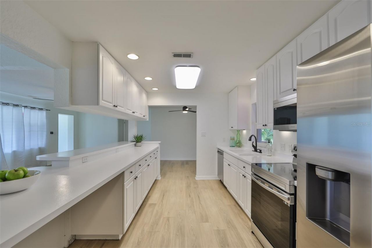 6145 1st Avenue N, Saint Petersburg, FL 33710 Photo