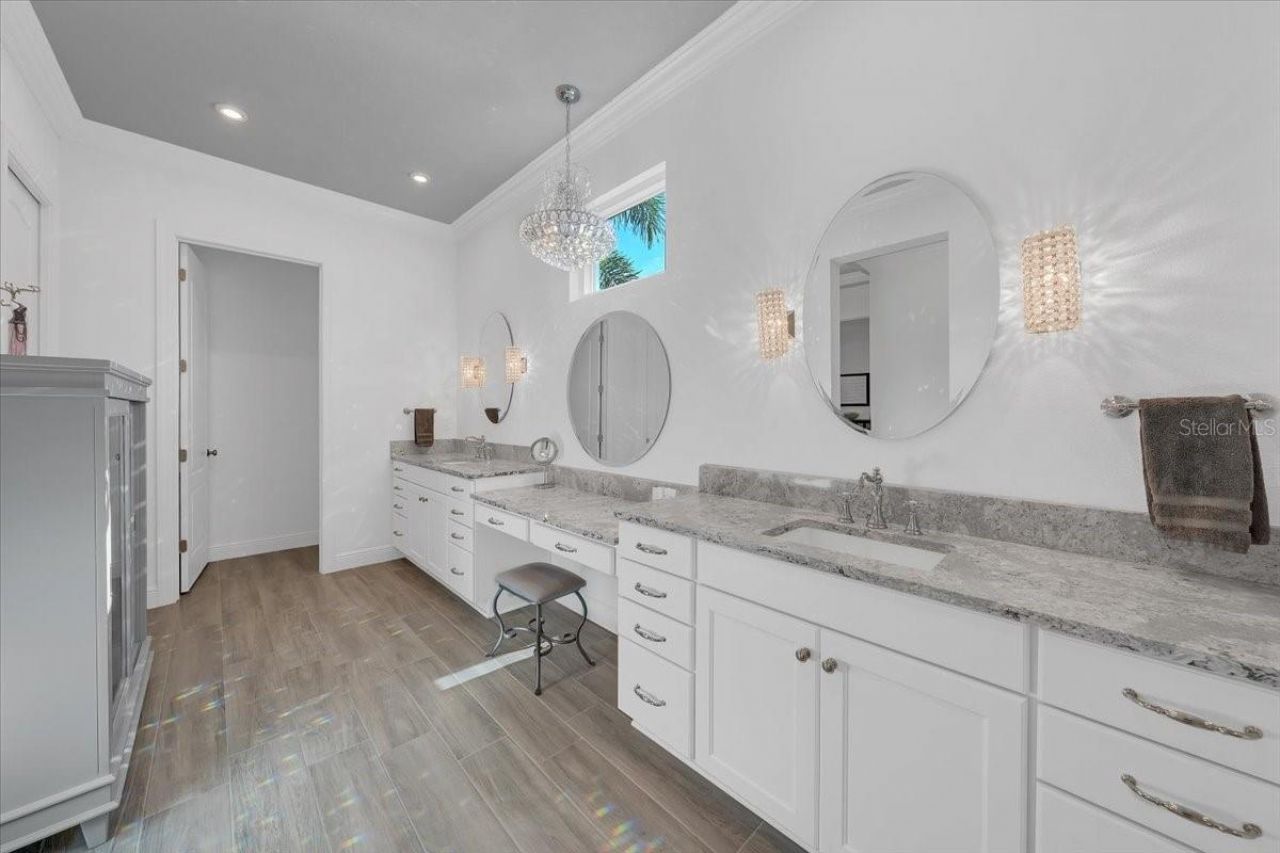 732 Manns Harbor Drive, Apollo Beach, FL 33572 Photo