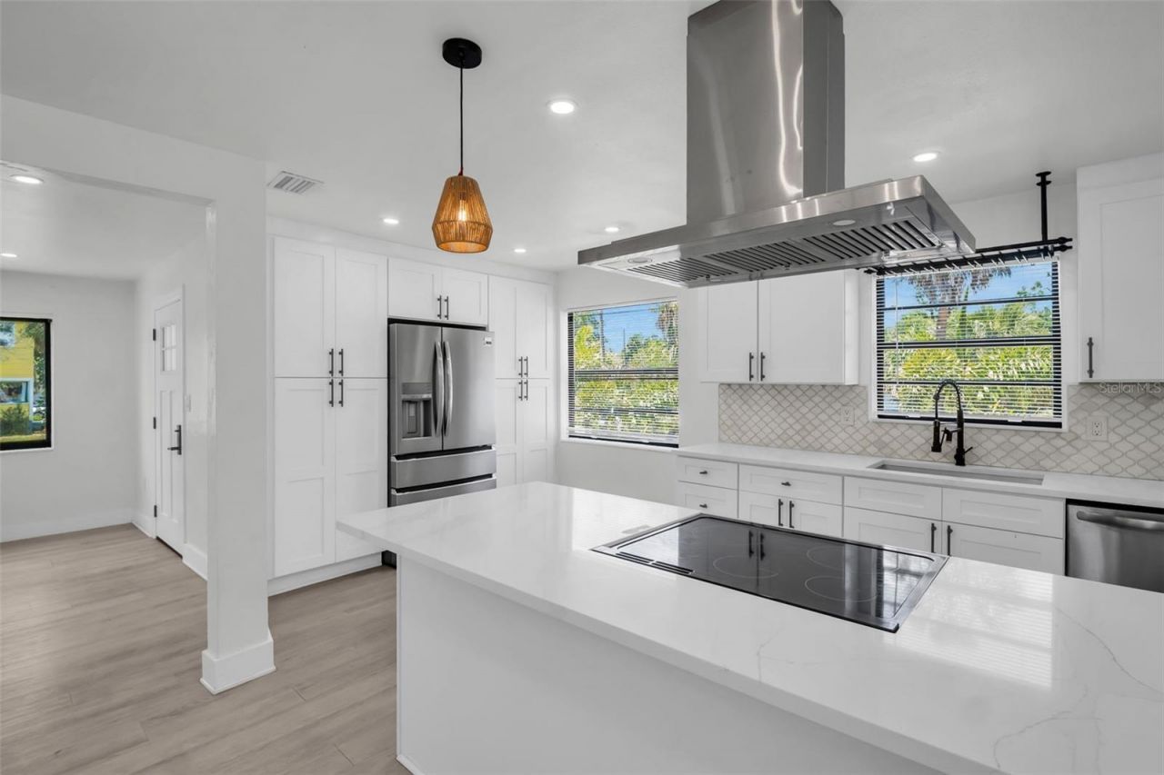 4000 Grove Street S, Saint Petersburg, FL 33705 Photo