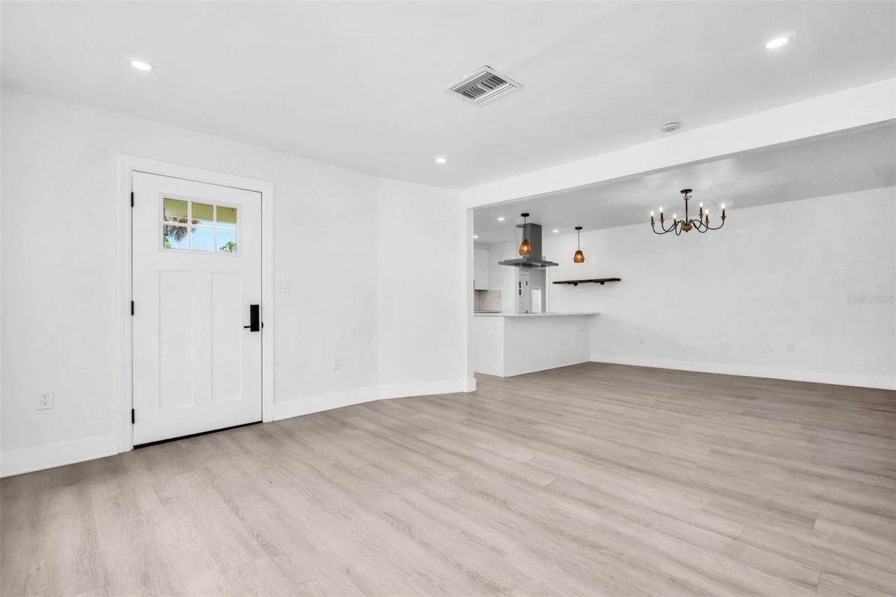 4000 Grove Street S, Saint Petersburg, FL 33705 Photo