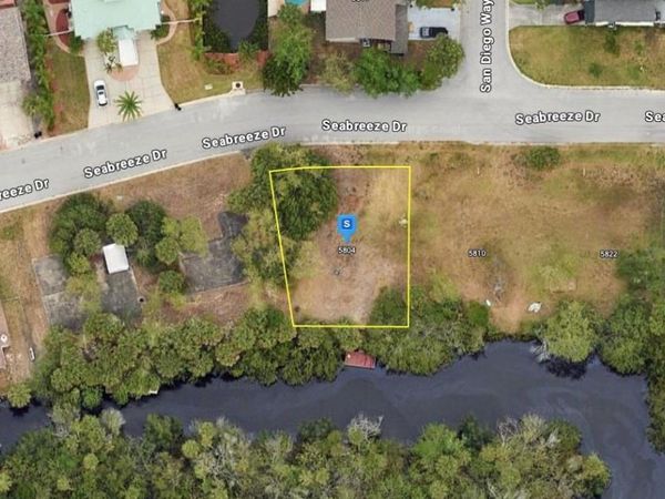 5804 SEABREEZE DRIVE , PORT RICHEY, FL 34668