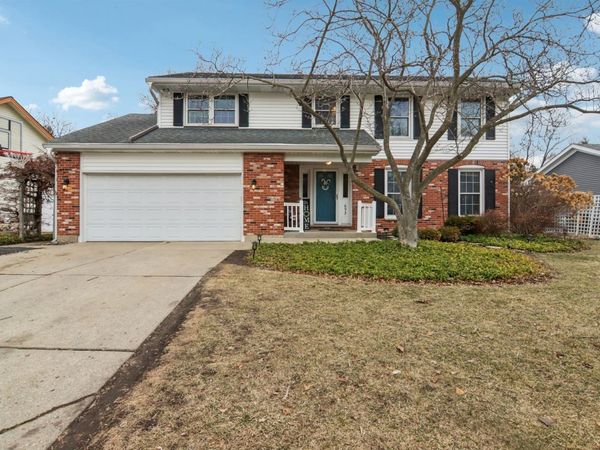 693 Exmoor Terrace , Crystal Lake, IL 60014