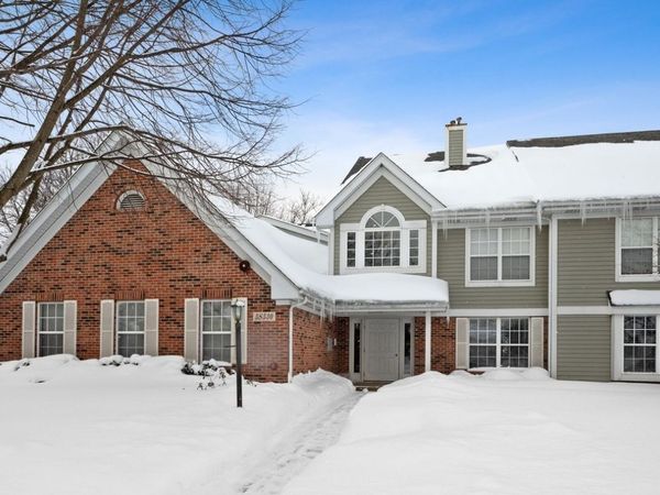 5S530 Paxton Drive , Unit 1B, Naperville, IL 60563