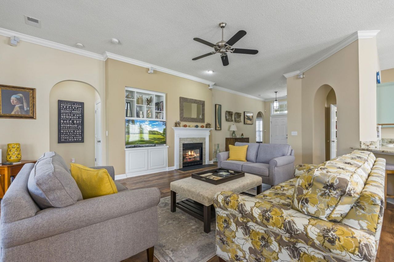 6324 Longwood Dr. Photo 11