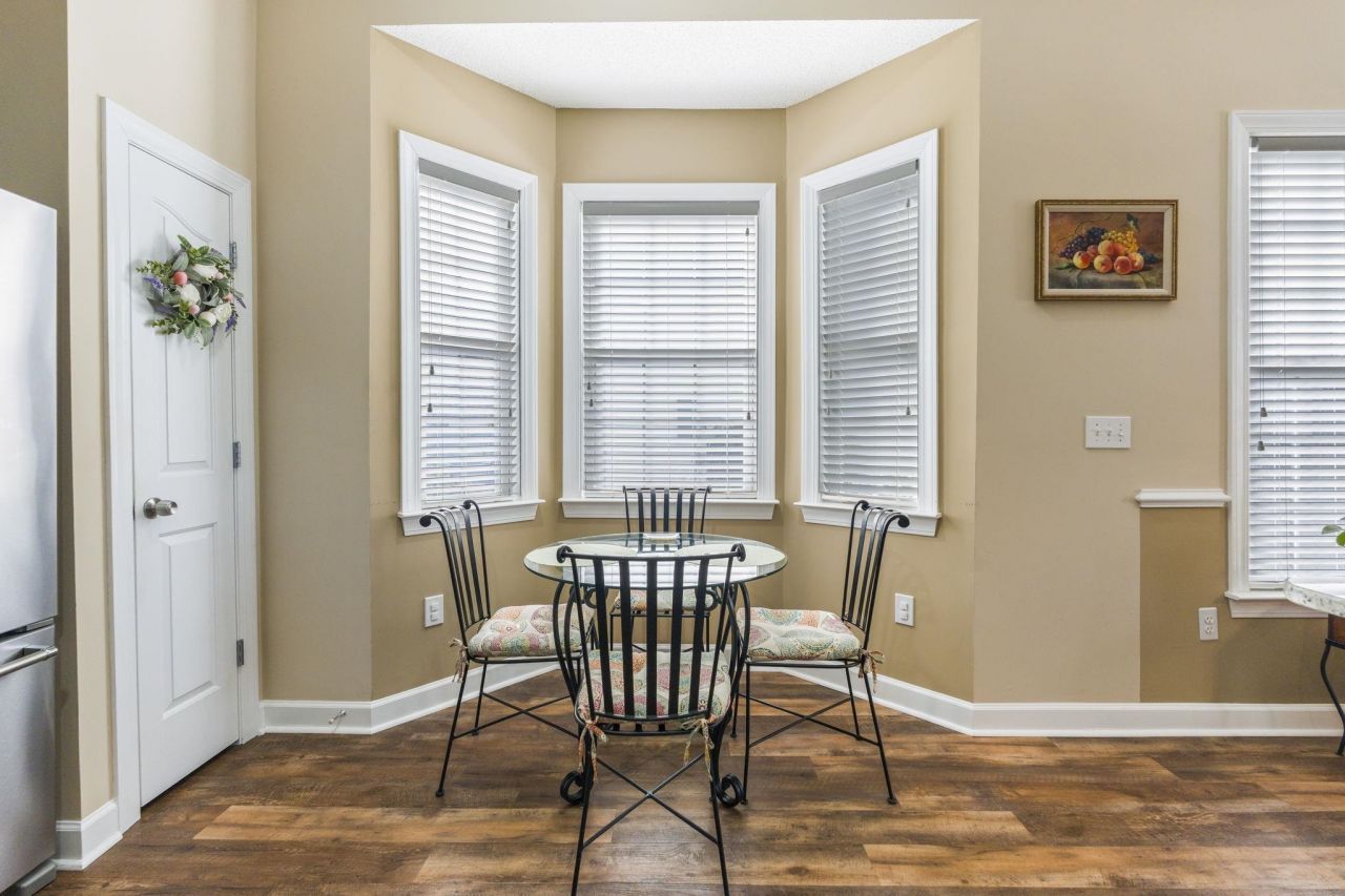 6324 Longwood Dr. Photo 18