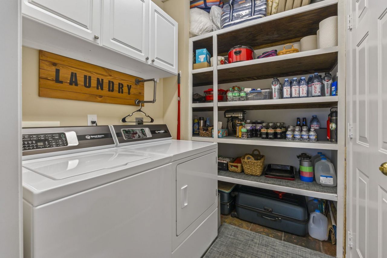 6324 Longwood Dr. Photo 19